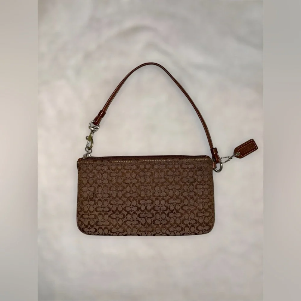 COACH Vintage Hampton Mini Signature Buckle Wristlet Wallet Khaki/Camel Canvas - Picture 2 of 8